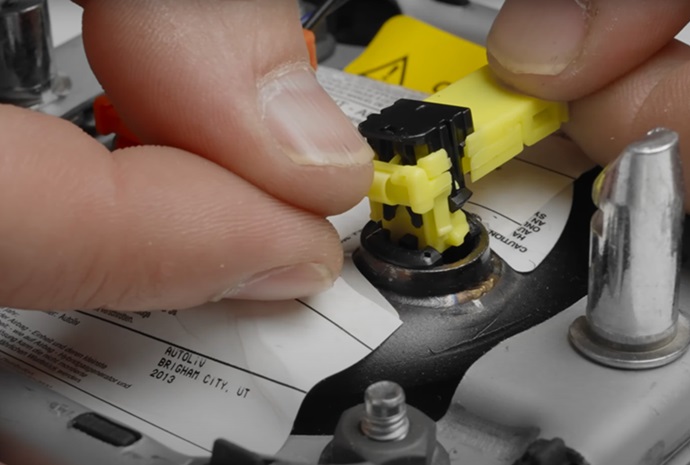 Airbag Plugs