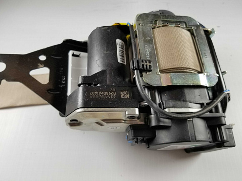 MERCEDES-BENZ S-Class (2018-2019) Seat Belt Pretensioner Retractor Part #A22286047008R93