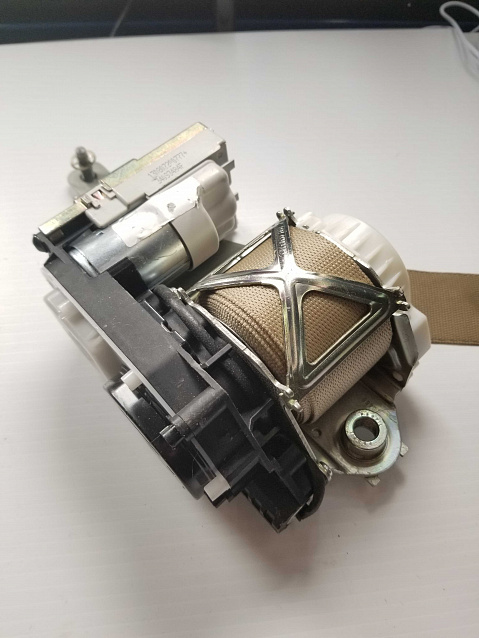 MERCEDES-BENZ GLS (2013-2026) Seat Belt Pretensioner Retractor Part #A22286019858R93