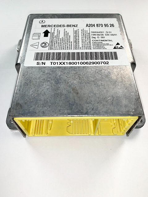 MERCEDES-BENZ C300 SRS Airbag Computer Diagnostic Occupant Control Module Part #A2048709526