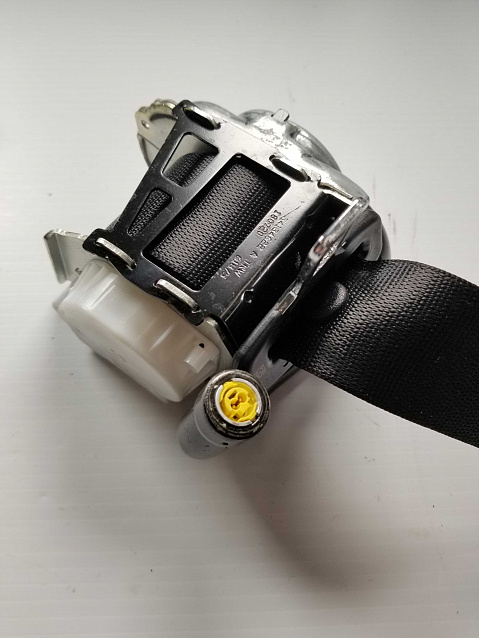MERCEDES-BENZ C-Class (2014-2026) Seat Belt Pretensioner Retractor Part #A20586060019C94