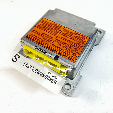 INFINITI QX4 SRS Airbag Computer Diagnostic Control Module Part #988204W307