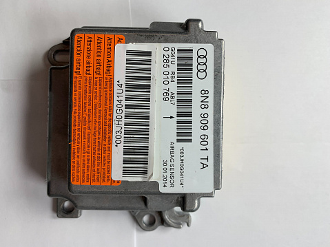 AUDI TT SRS Airbag Computer Diagnostic Control Module Part #8N8909601TA