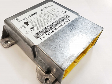 MERCEDES-BENZ E400 SRS Airbag Computer Diagnostic Occupant Control Module Part #A2079014200