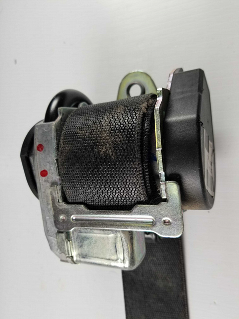 MERCEDES-BENZ  Seat Belt Pretensioner Retractor Part #A90686002859A86